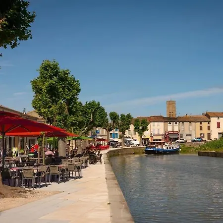 Holiday home Chateau Sur Le Canal Du Midi Proche De Carcassonne Trebes